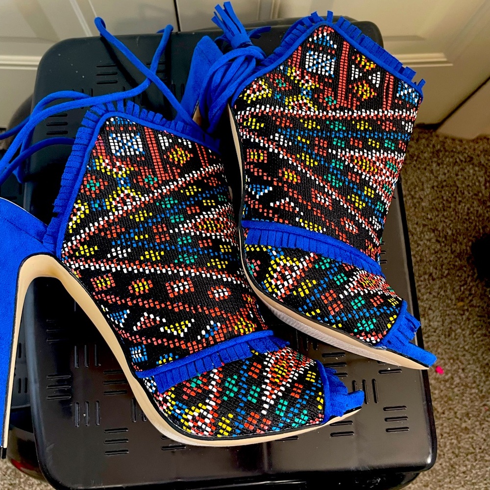 Shoedazzle Tribal Heels